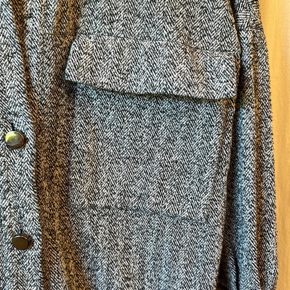 Zara Herringbone Metal Button Down Shacket/Jacket - Picture 4 of 6